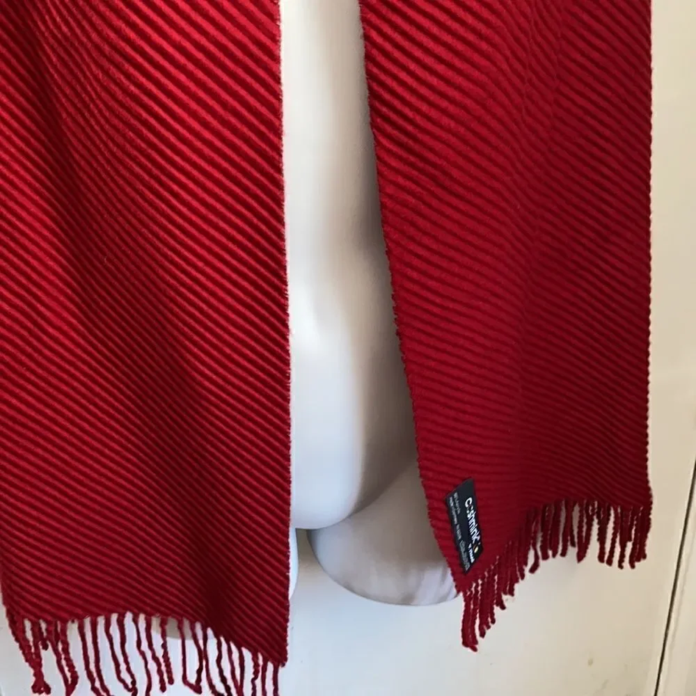 CASHMINK By V Fraas Red Textured Fringe Scarf